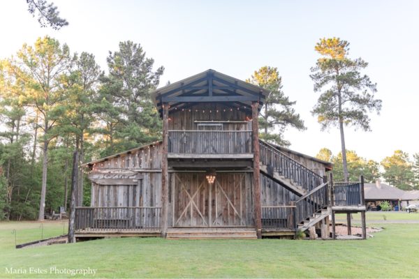 Still looking for the perfect - Rustic Ridge Wedding Barn
